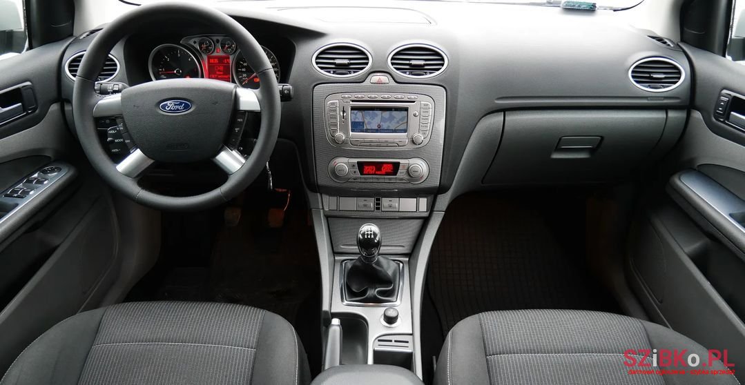 2008' Ford Focus photo #5