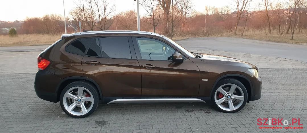 2011' BMW X1 photo #6