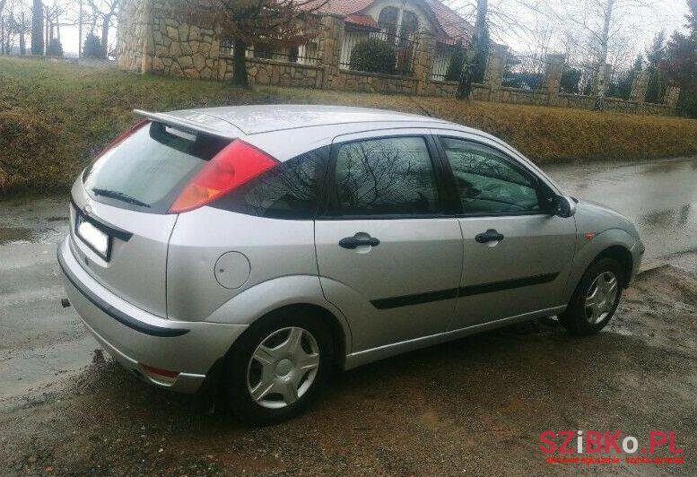 2003' Ford Focus photo #1