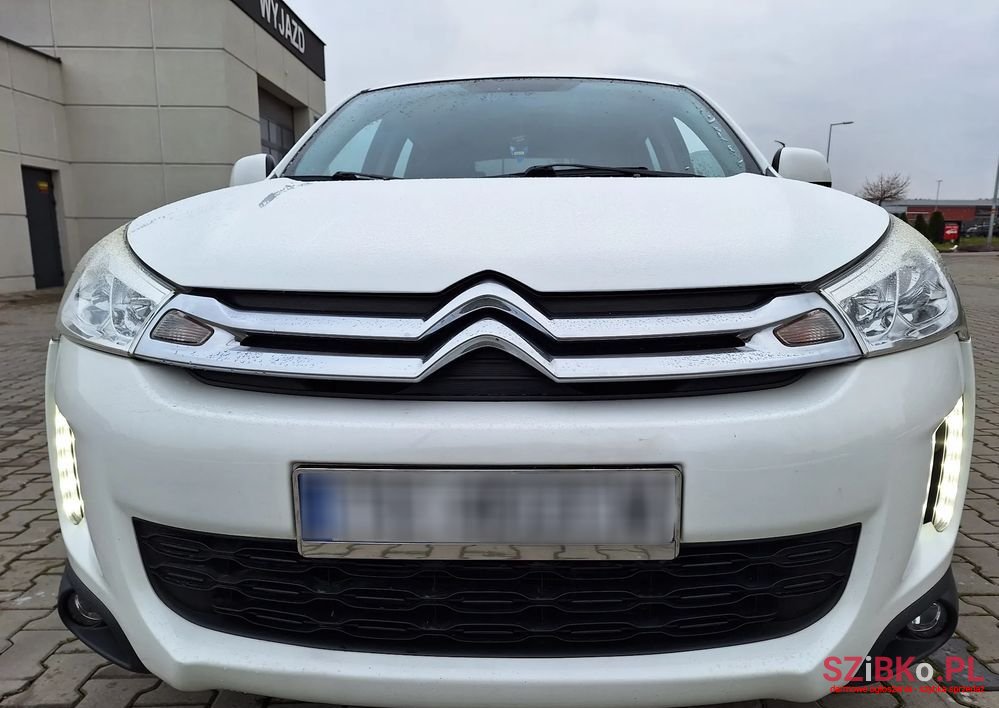 2013' Citroen C4 Aircross photo #1