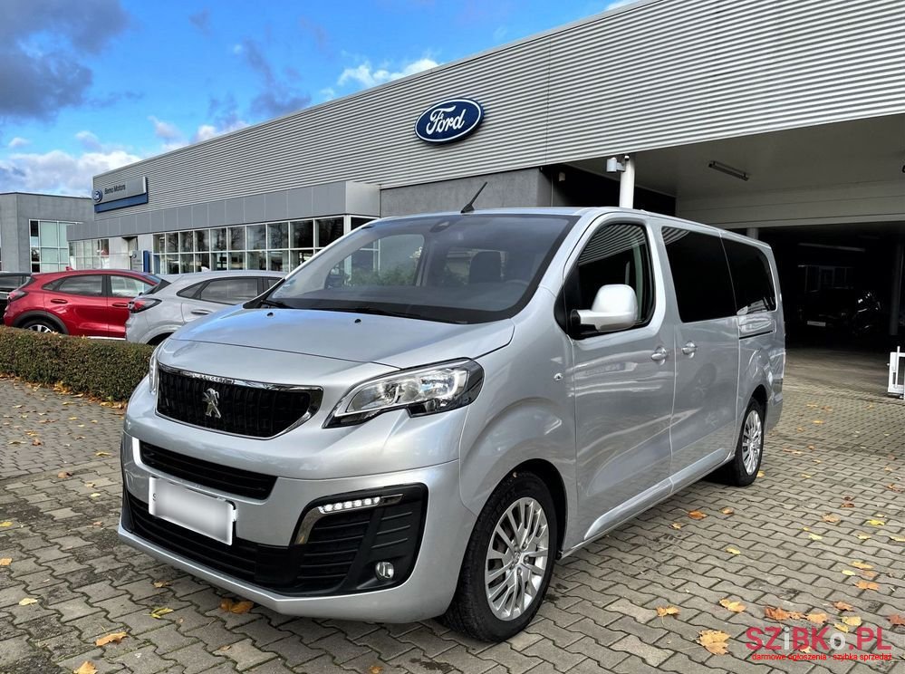 2018' Peugeot Traveller photo #1