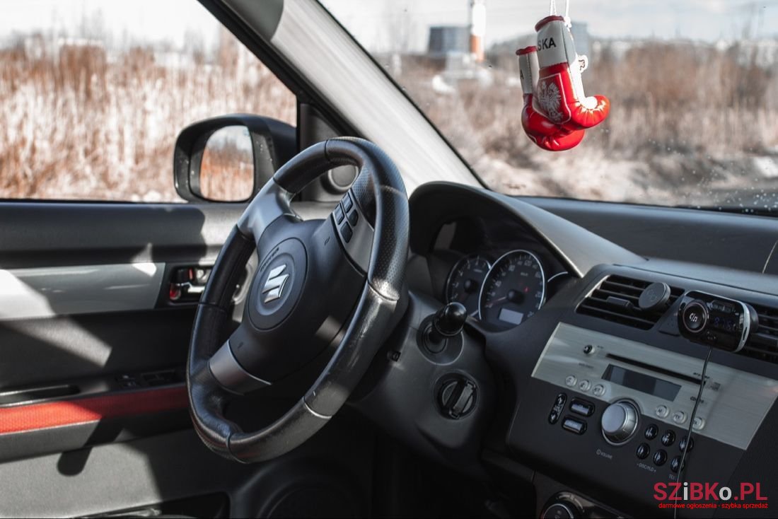 2009' Suzuki Swift photo #5