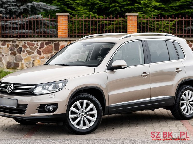 2012' Volkswagen Tiguan photo #3