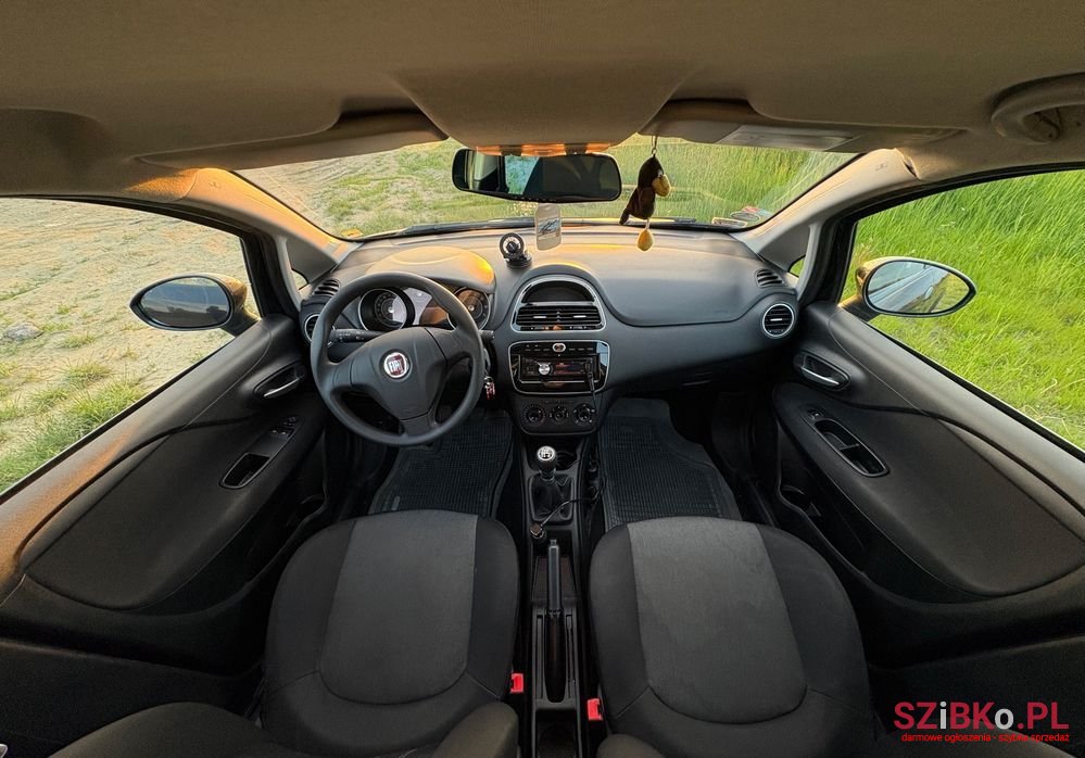2013' Fiat Punto 1.2 Easy photo #6
