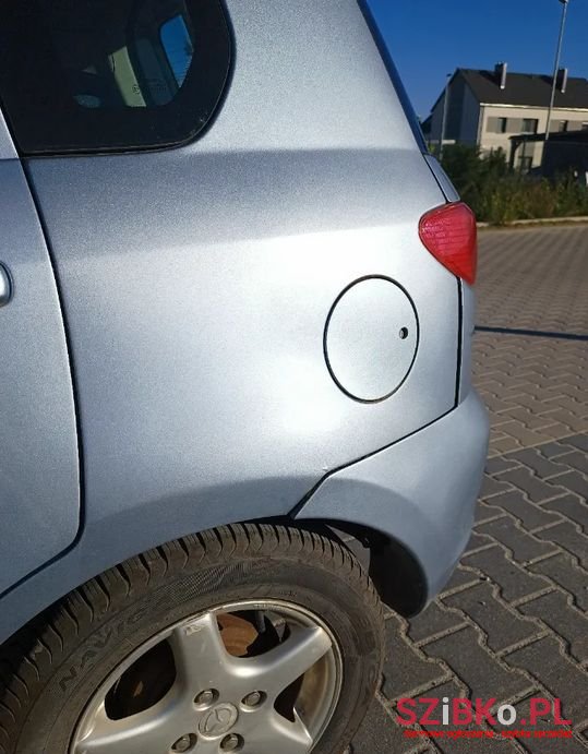 2005' Mazda 2 photo #5