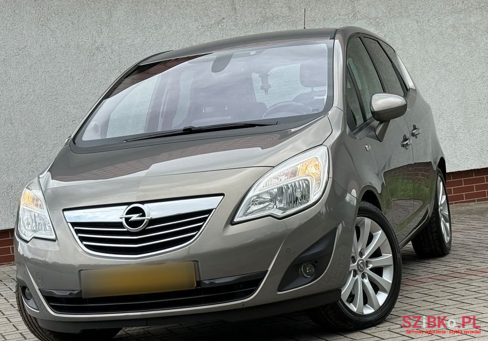 2010' Opel Meriva 1.4 T Cosmo photo #1