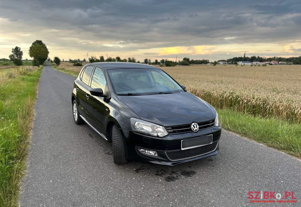 2013' Volkswagen Polo photo #4