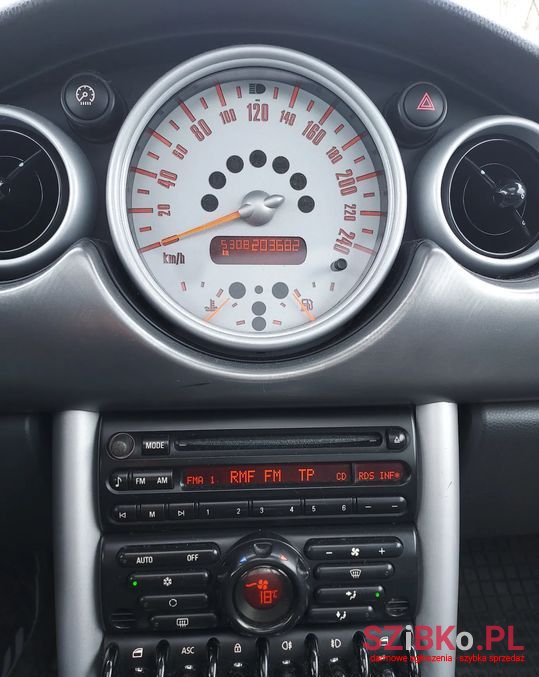 2003' MINI Cooper photo #4