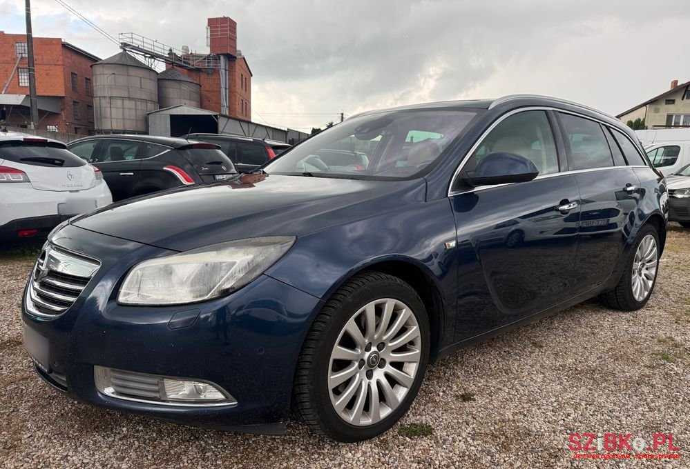 2011' Opel Insignia photo #1