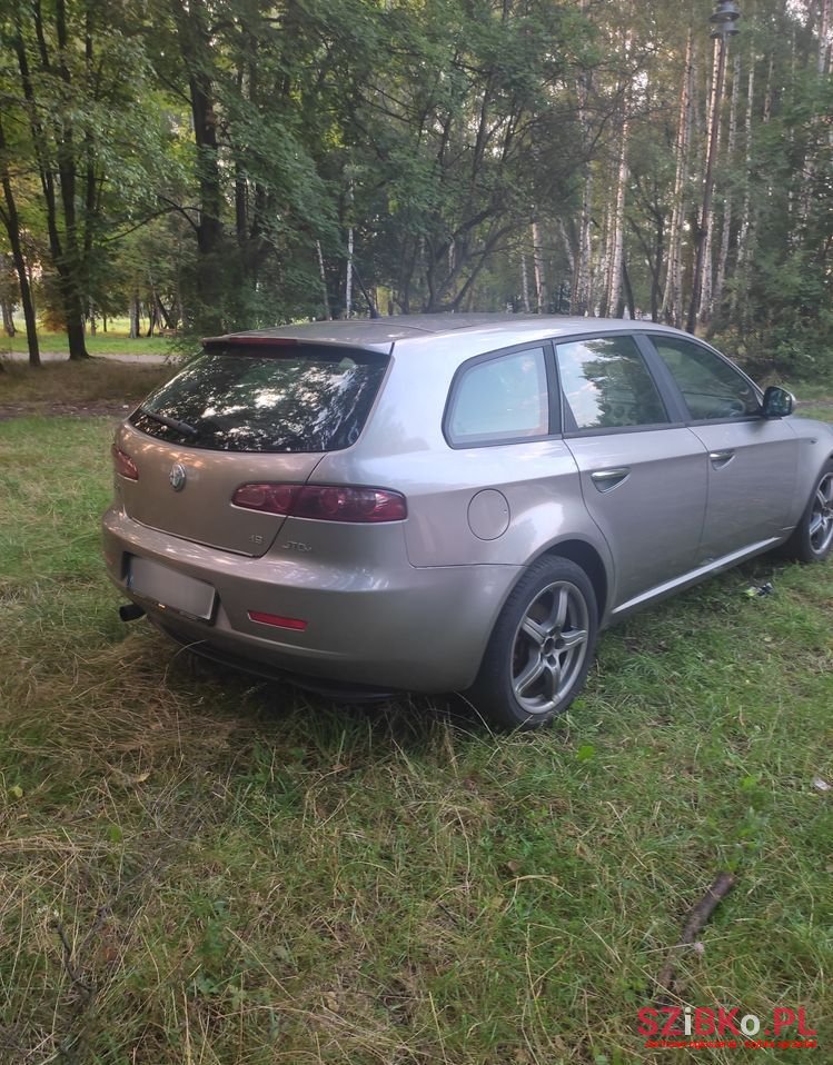 2006' Alfa Romeo 159 photo #3