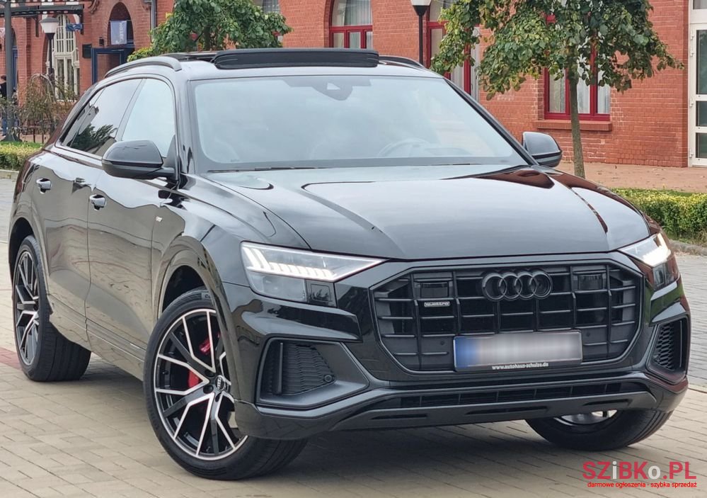 2020' Audi Q8 photo #1