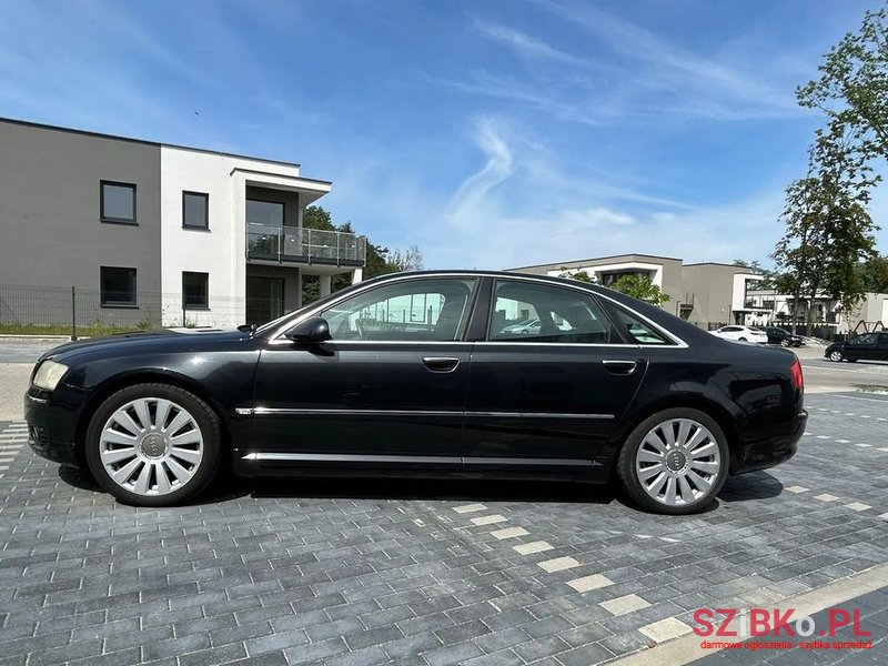 2005' Audi A8 photo #3