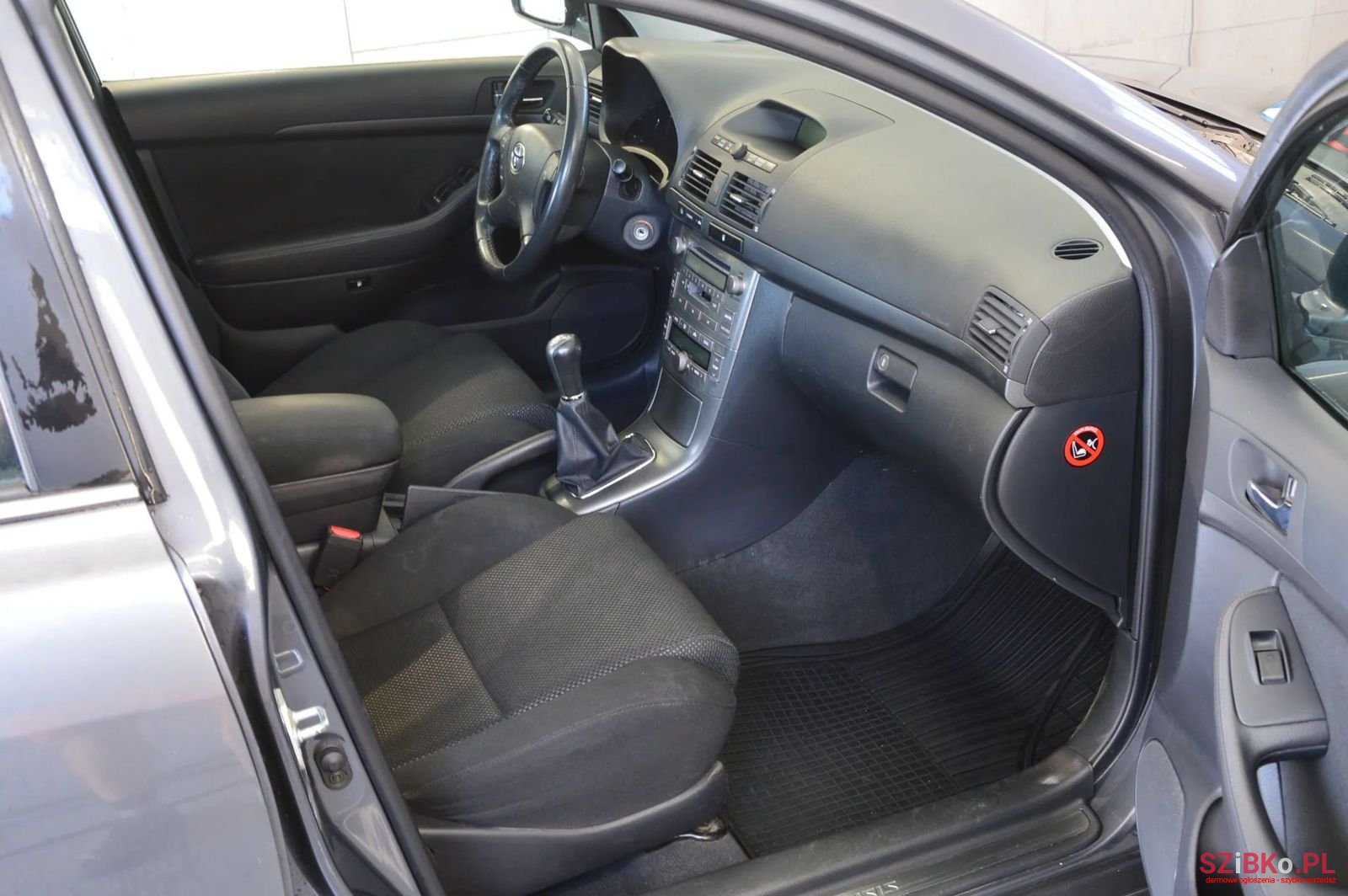 2006' Toyota Avensis photo #6