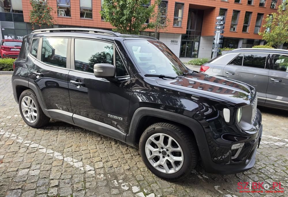 2018' Jeep Renegade photo #3