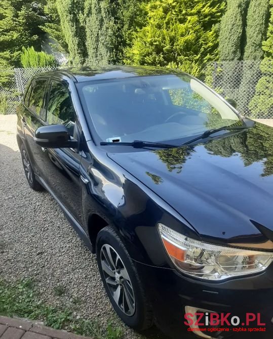 2014' Mitsubishi ASX photo #2