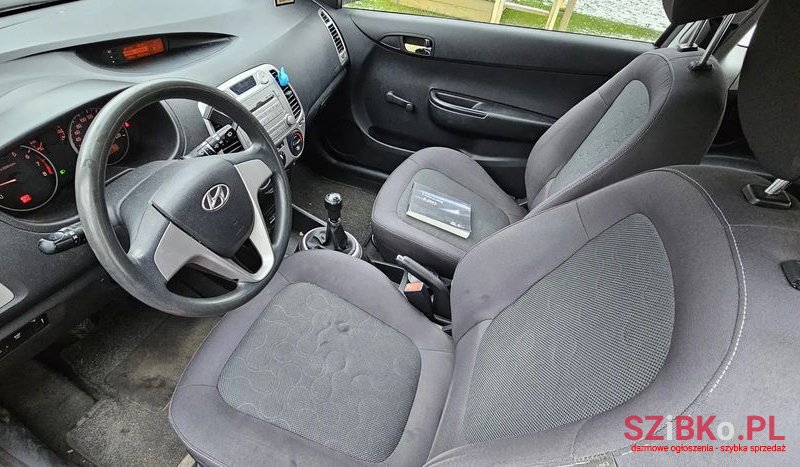 2009' Hyundai i20 1.2 Comfort photo #6