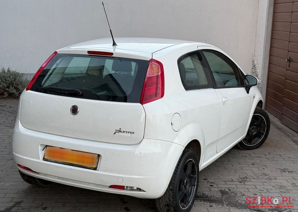 2009' Fiat Grande Punto photo #4