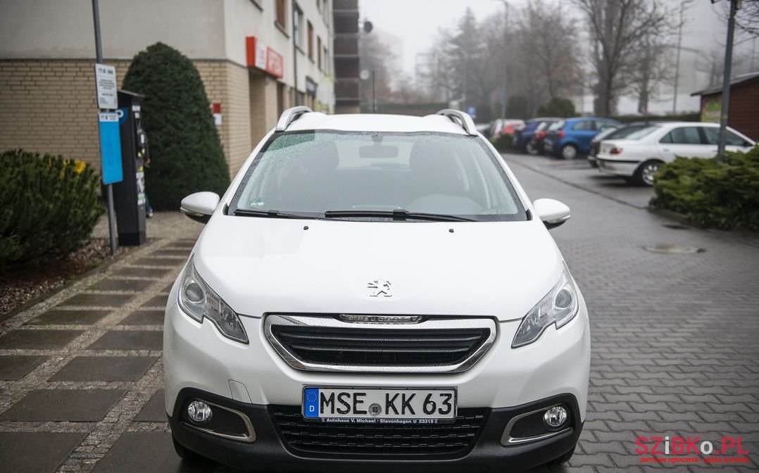 2013' Peugeot 2008 photo #1