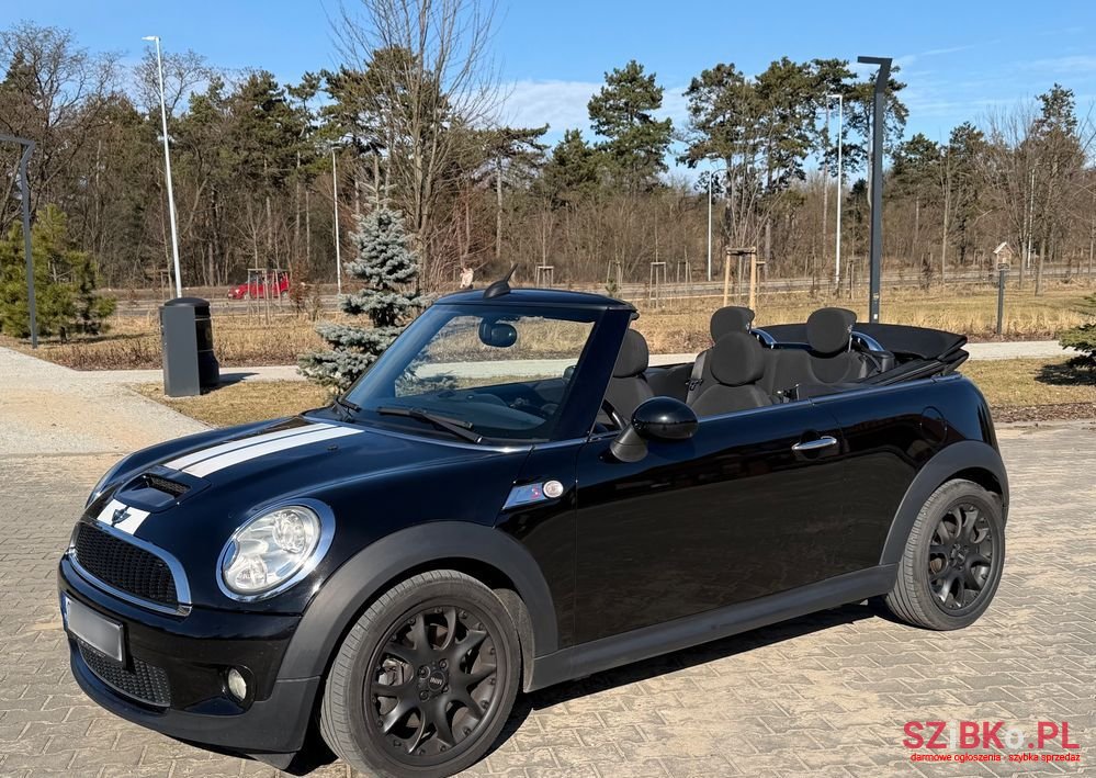 2009' MINI Cooper S photo #2