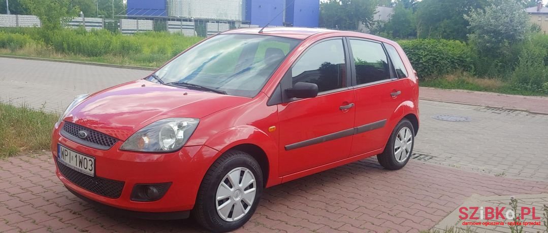 2006' Ford Fiesta photo #1