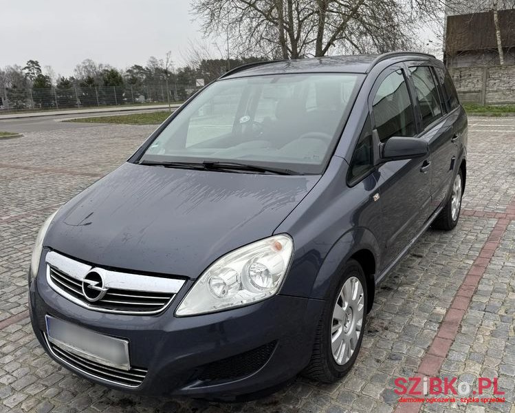 2009' Opel Zafira photo #1