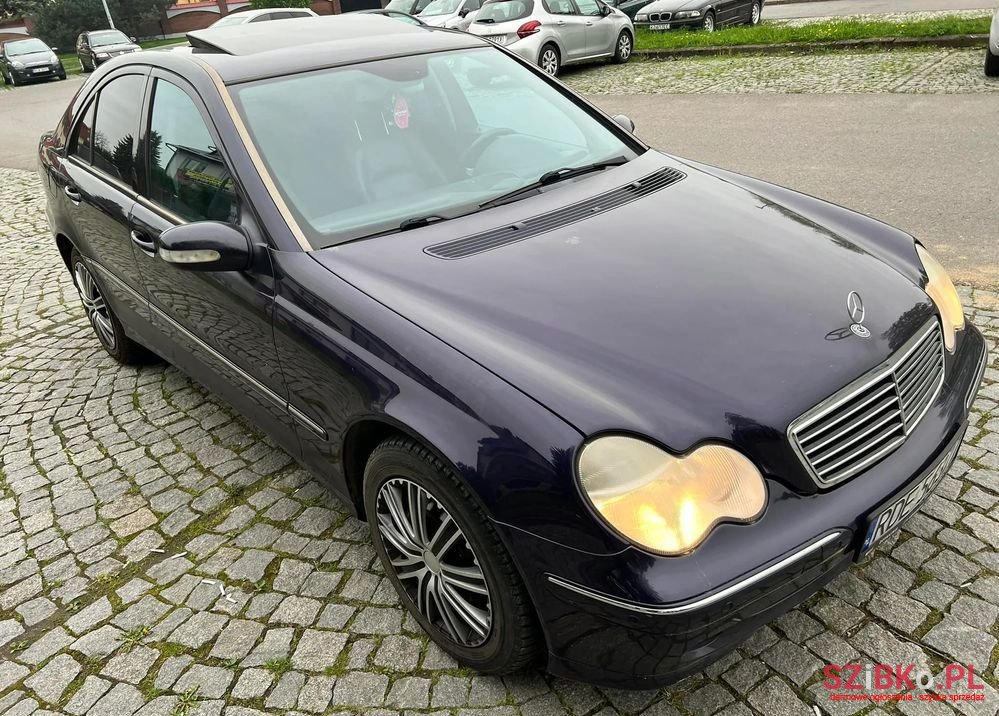 2000' Mercedes-Benz C-Class 320 Avantgarde photo #2