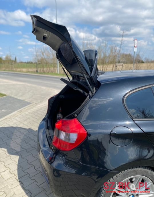 2006' BMW 1 Series photo #4