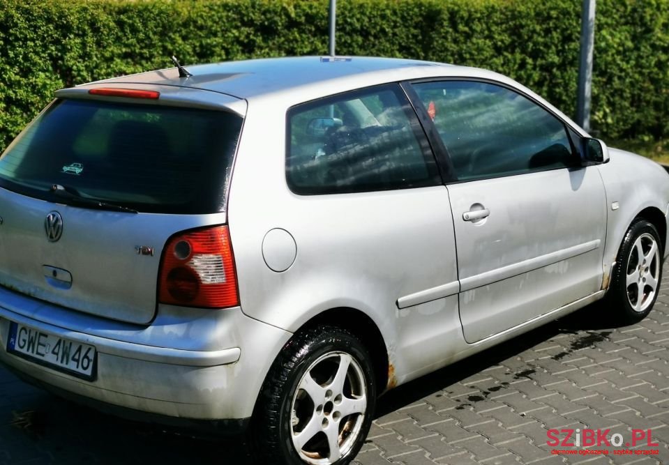 2002' Volkswagen Polo photo #3