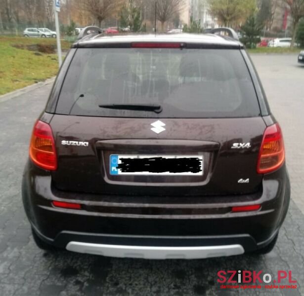 2014' Suzuki SX4 photo #3