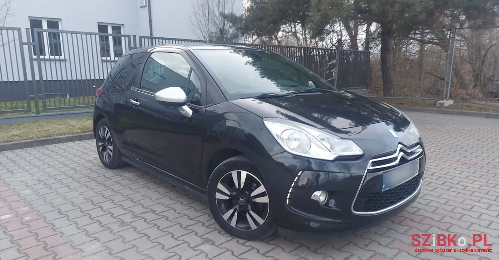 2011' Citroen DS3 1.6 Hdi Sochic photo #1