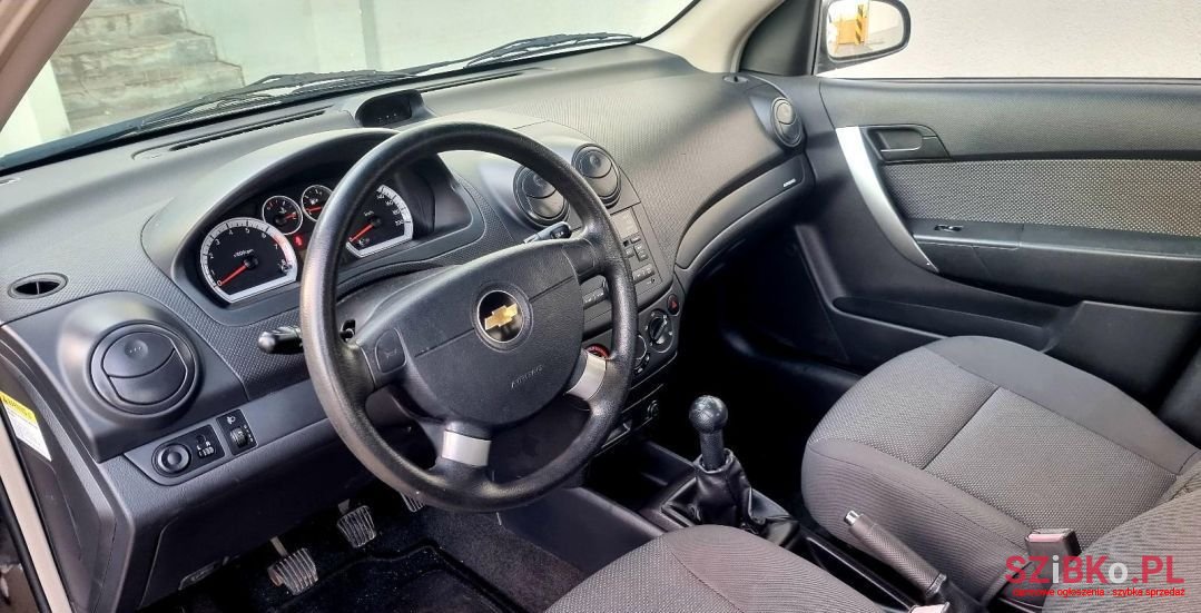 2010' Chevrolet Aveo photo #6