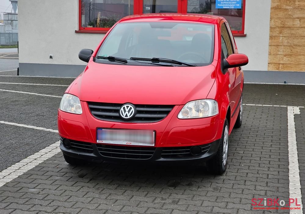2006' Volkswagen Fox 1.2 photo #2