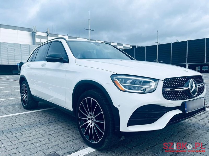 2021' Mercedes-Benz GLC photo #2