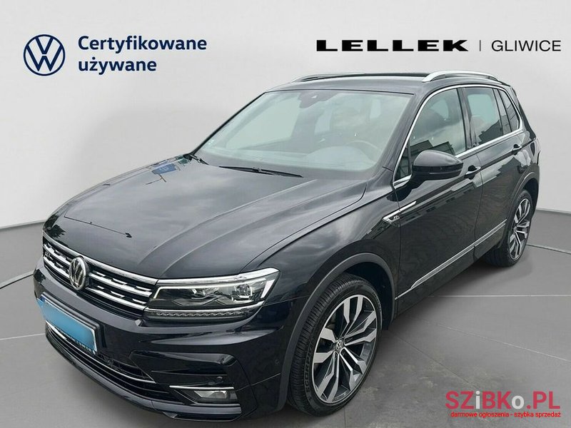 2019' Volkswagen Tiguan photo #1