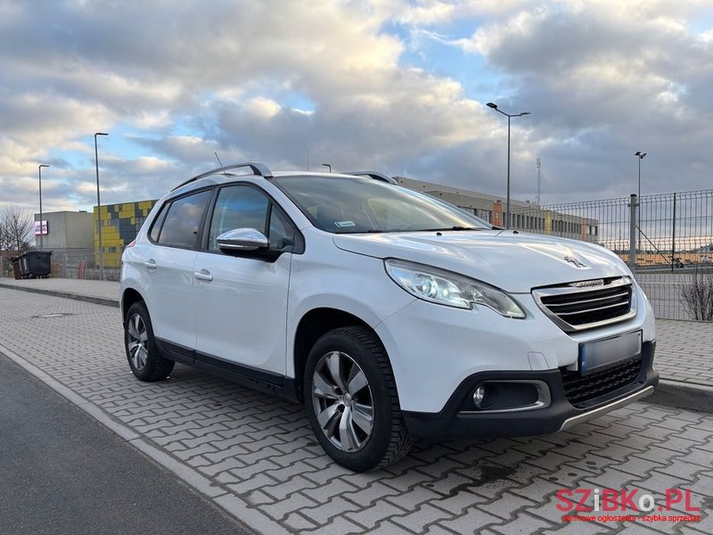 2016' Peugeot 2008 1.2 Pure Tech Style photo #1