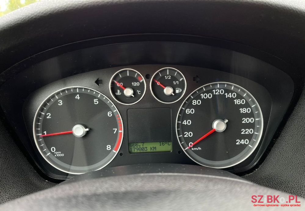 2005' Ford Focus photo #4