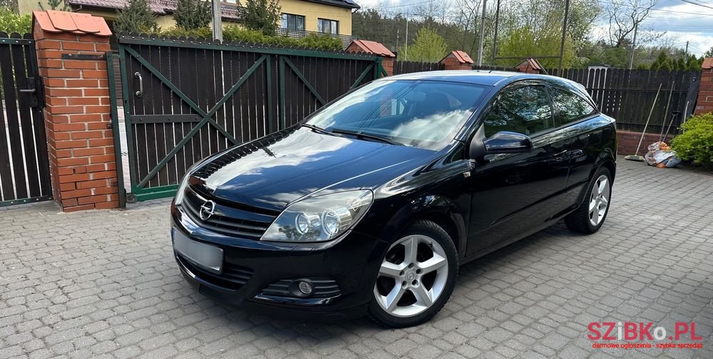 2005' Opel Astra photo #1