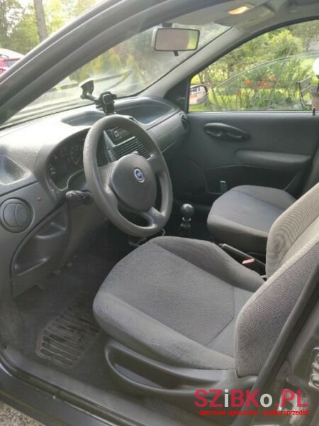 2003' Fiat Punto photo #4