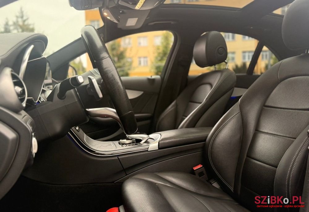 2018' Mercedes-Benz C-Class 200 4Matic photo #6