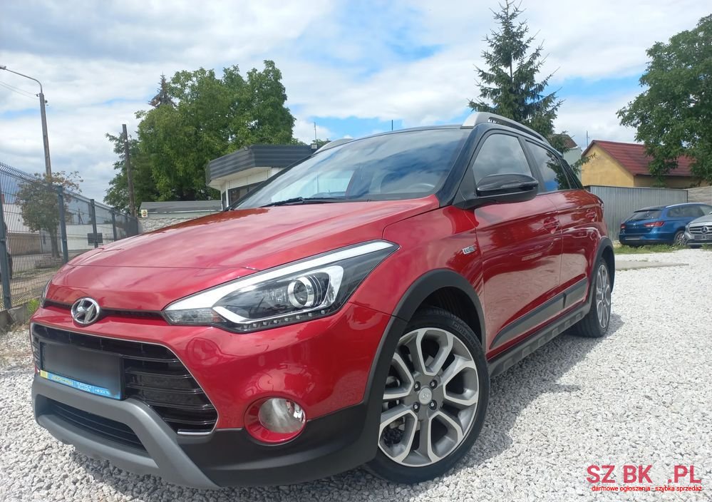 2020' Hyundai i20 photo #2