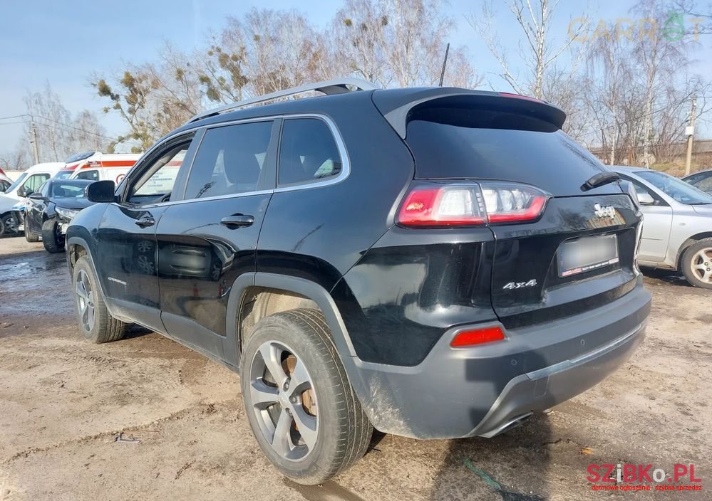 2019' Jeep Cherokee photo #5