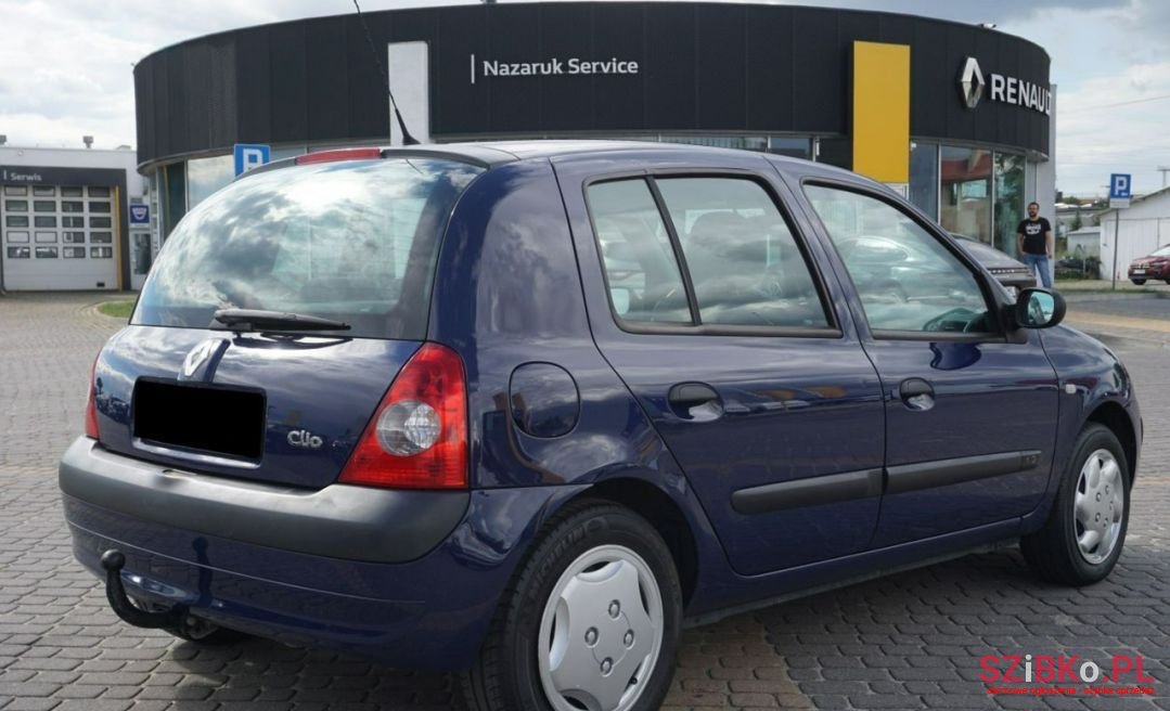 2005' Renault Clio photo #5