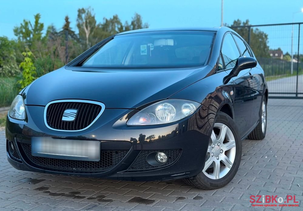 2006' SEAT Leon photo #1