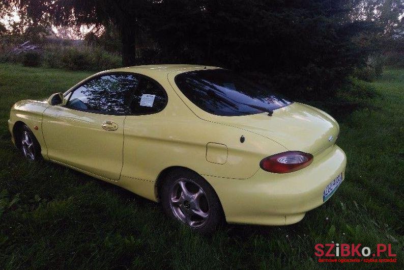 1999' Hyundai Coupe photo #2