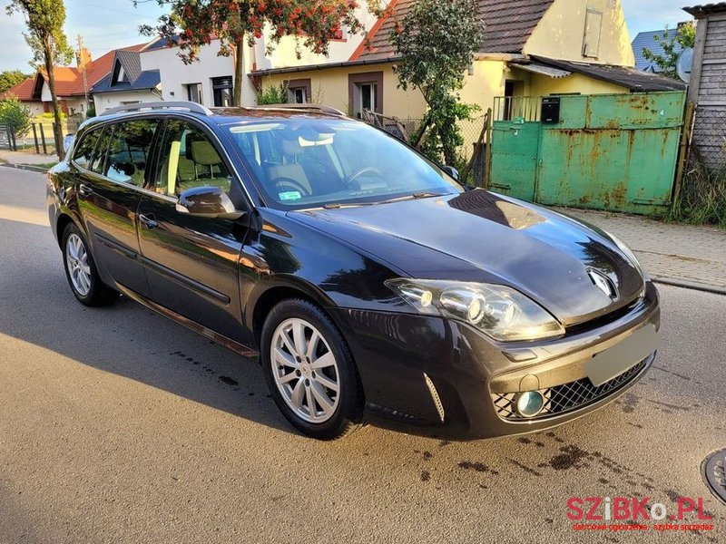 2010' Renault Laguna photo #1