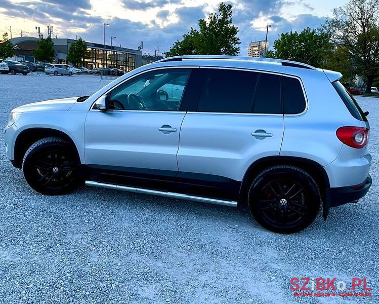 2008' Volkswagen Tiguan photo #5