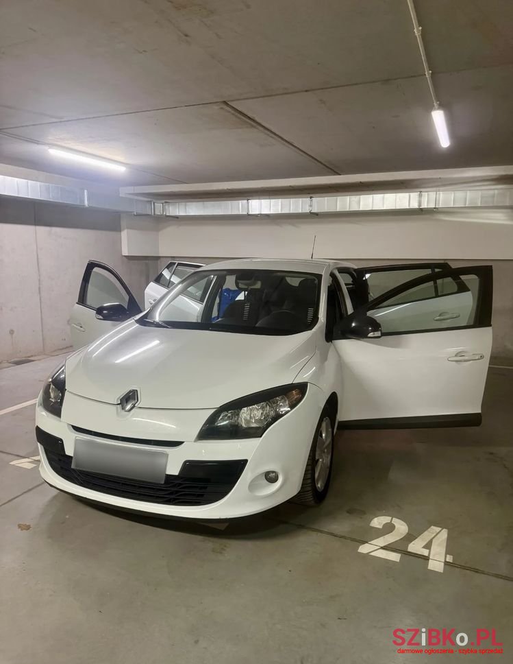 2011' Renault Megane 1.5 Dci Color Edition photo #6