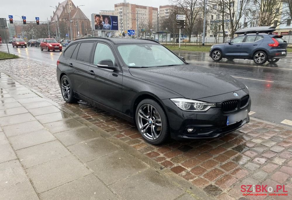 2018' BMW 3 Series 318D photo #2