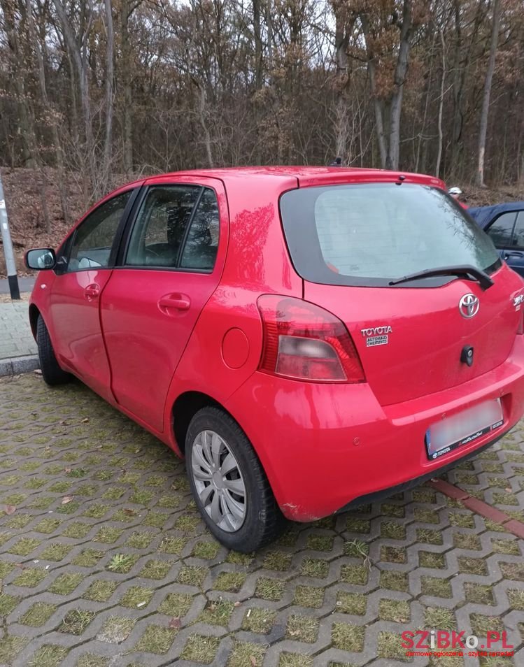 2008' Toyota Yaris photo #2