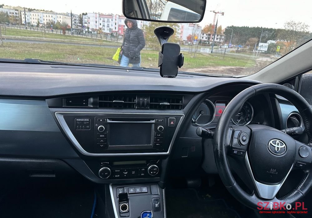 2013' Toyota Auris photo #5